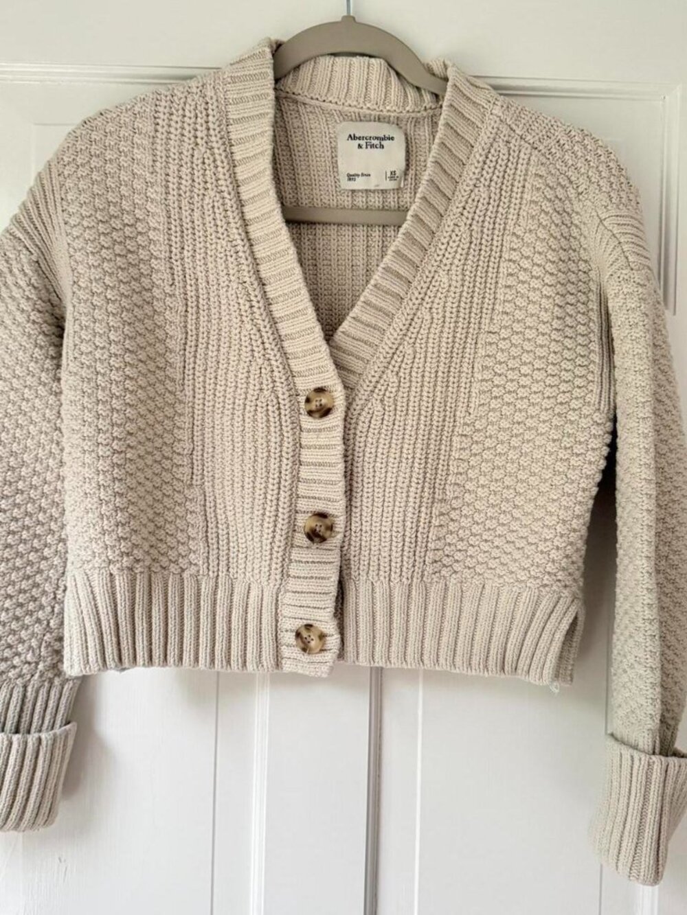 Abercrombie & Fitch Women's Cream and Tan Cardigan